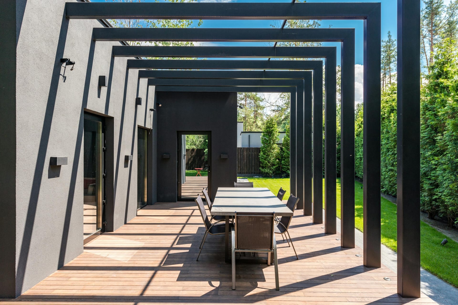 Luxury Outdoor Living in Loudoun County: Decks, Pergolas & Backyard Design (2026)